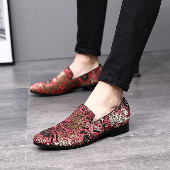 Men Embroidery Pattern Loafers